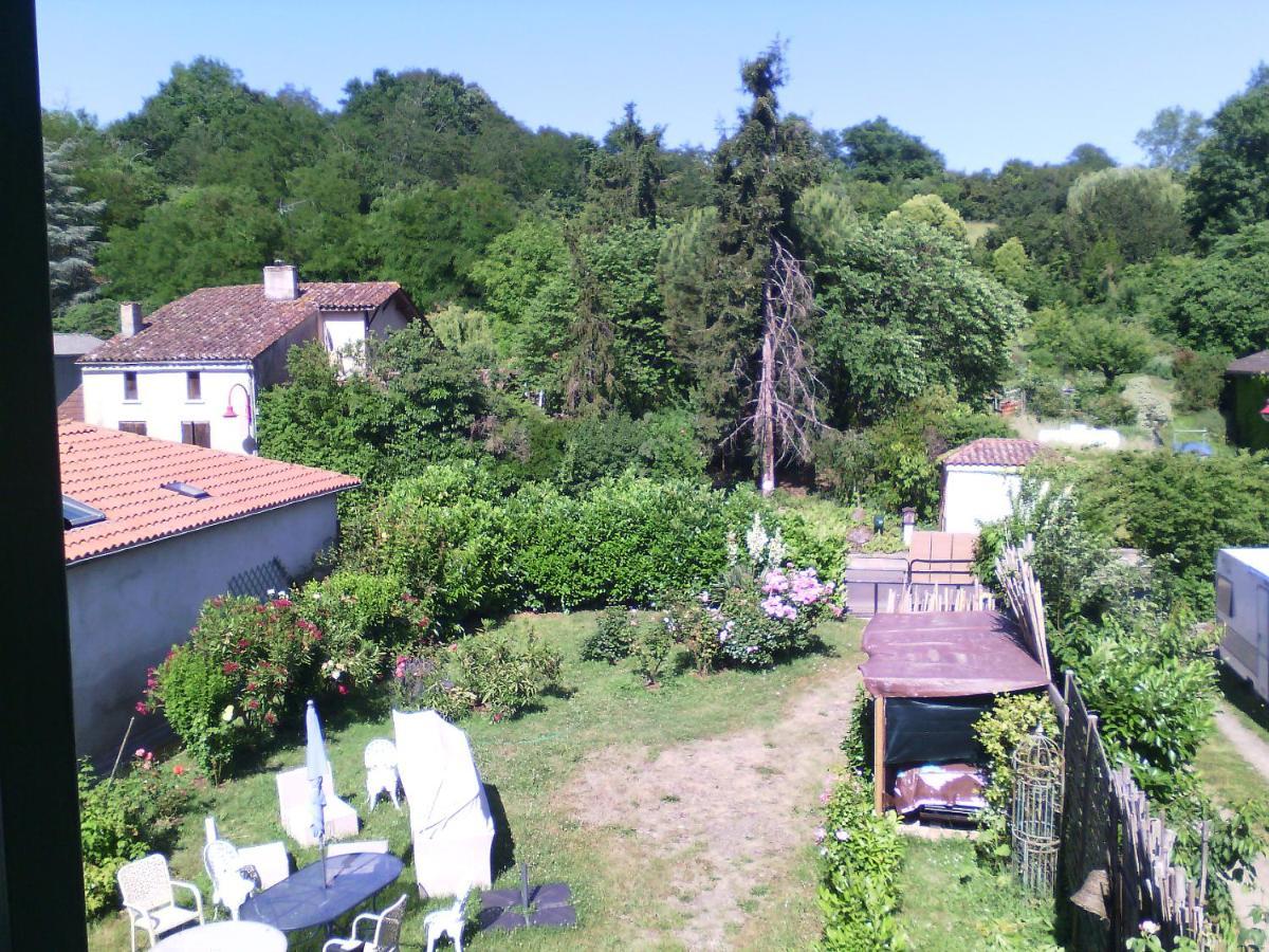 Maison d'hôtes l'Ancien Patronage à Caumont-sur-Garonne Extérieur photo