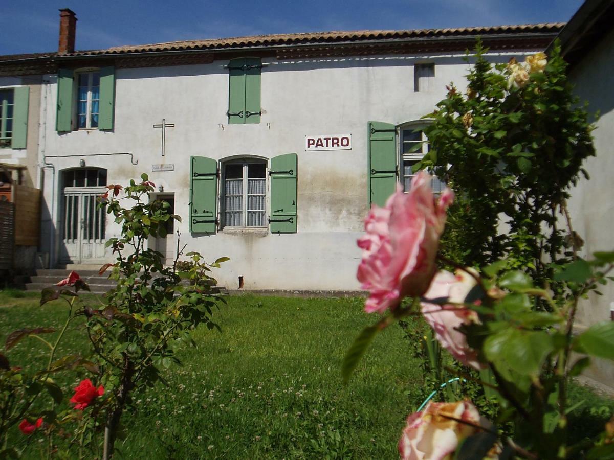 Maison d'hôtes l'Ancien Patronage à Caumont-sur-Garonne Extérieur photo